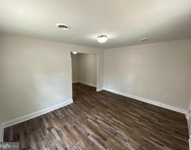 806 Weedon Street - Photo Thumbnail 3