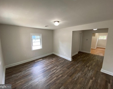 806 Weedon Street - Photo Thumbnail 2