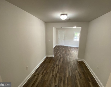 806 Weedon Street - Photo Thumbnail 7