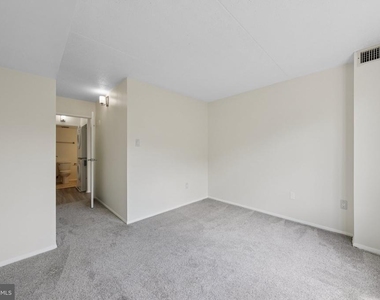 6300 Stevenson Avenue - Photo Thumbnail 16