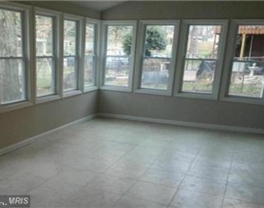 1432 S Greenbrier Street - Photo Thumbnail 14