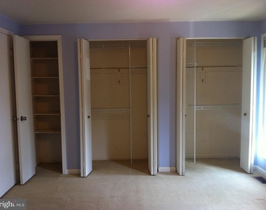 2117 N Monroe Street N - Photo Thumbnail 16