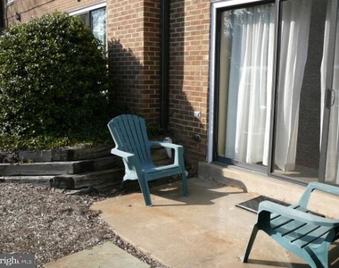 2117 N Monroe Street N - Photo Thumbnail 1