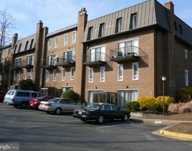 2117 N Monroe Street N - Photo Thumbnail 3