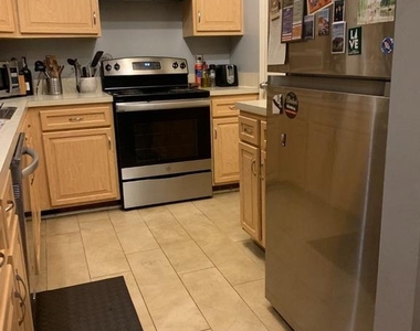 2117 N Monroe Street N - Photo Thumbnail 14