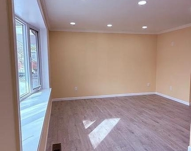 460 Parlin Street - Photo Thumbnail 6