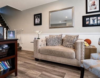 5867 Upland Way - Photo Thumbnail 3