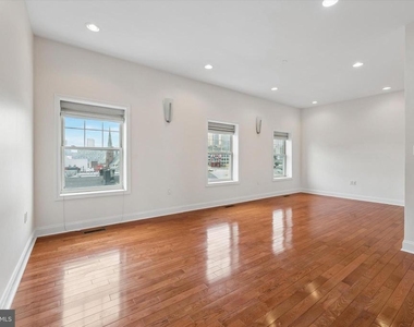 1111 Mount Vernon Street - Photo Thumbnail 15