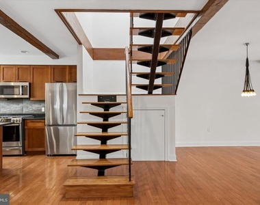 1111 Mount Vernon Street - Photo Thumbnail 8