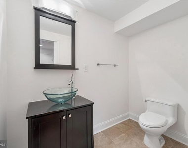 1111 Mount Vernon Street - Photo Thumbnail 14