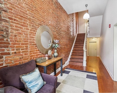 1111 Mount Vernon Street - Photo Thumbnail 2