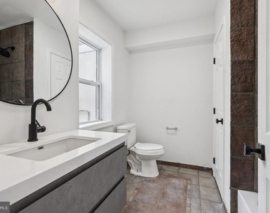 1302 N Lawrence Street - Photo Thumbnail 21