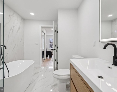 1302 N Lawrence Street - Photo Thumbnail 37