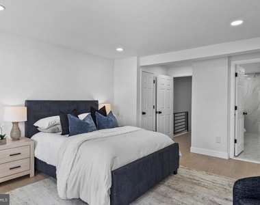 1302 N Lawrence Street - Photo Thumbnail 31