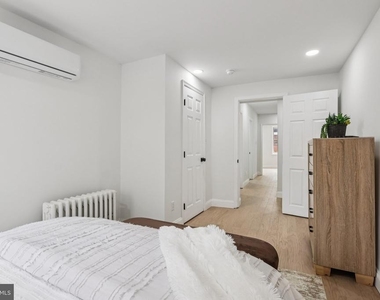 1302 N Lawrence Street - Photo Thumbnail 19