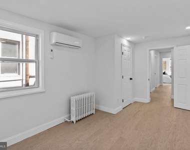 1302 N Lawrence Street - Photo Thumbnail 18