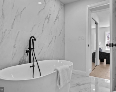 1302 N Lawrence Street - Photo Thumbnail 36