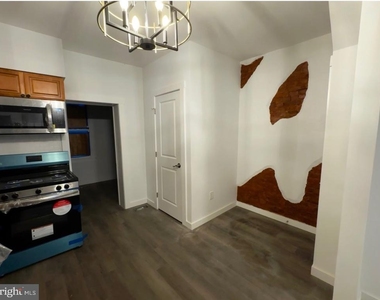 625 E Thayer Street - Photo Thumbnail 5