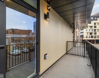 1102 Germantown Avenue - Photo Thumbnail 27