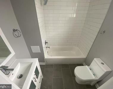1122 Gerritt Street - Photo Thumbnail 2