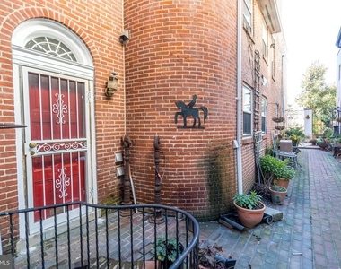618 S Front Street - Photo Thumbnail 12