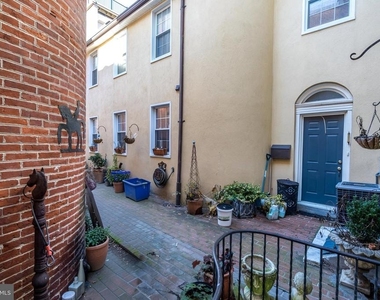 618 S Front Street - Photo Thumbnail 11