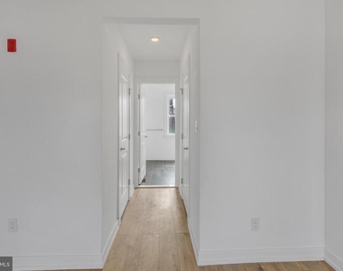 2313 Frankford Avenue - Photo Thumbnail 13