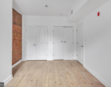 2313 Frankford Avenue - Photo Thumbnail 7