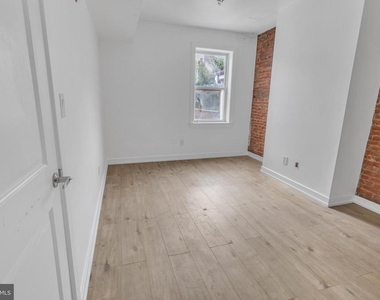 2313 Frankford Avenue - Photo Thumbnail 6