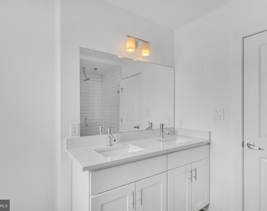 2313 Frankford Avenue - Photo Thumbnail 15