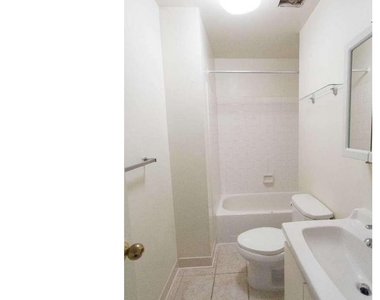 427 Vine Street - Photo Thumbnail 5