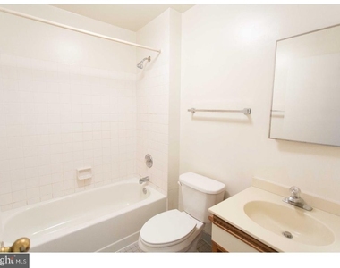 427 Vine Street - Photo Thumbnail 11