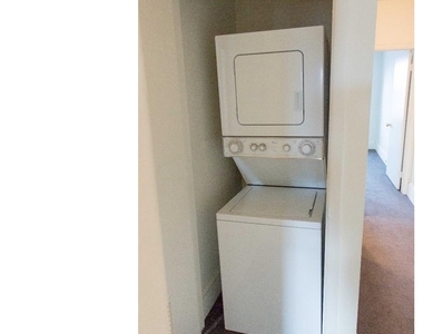 427 Vine Street - Photo Thumbnail 9