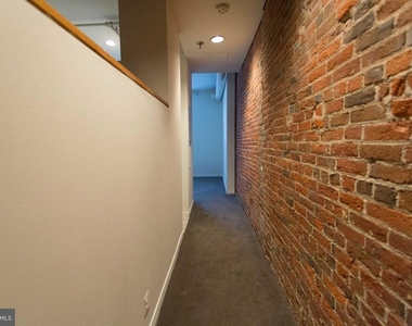 130-2 Arch Street - Photo Thumbnail 12