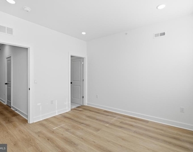 2126 N Percy Street - Photo Thumbnail 15