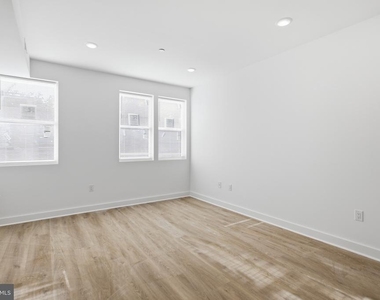 2126 N Percy Street - Photo Thumbnail 6