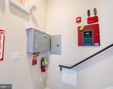 113 Gay Street - Photo Thumbnail 3