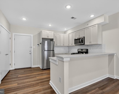 541 N Orianna Street - Photo Thumbnail 3