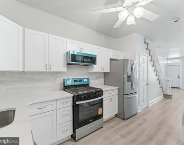 2009 Birch Street - Photo Thumbnail 13