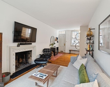 2518 Panama Street - Photo Thumbnail 5