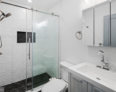 411 W Berks Street - Photo Thumbnail 7