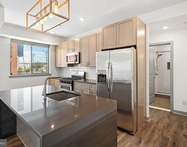 411 W Berks Street - Photo Thumbnail 3