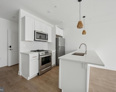 1614 Ridge Avenue - Photo Thumbnail 1