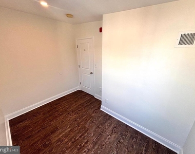 1220 S 13th Street - Photo Thumbnail 9