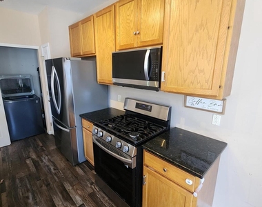 1301 N 32nd Street - Photo Thumbnail 7
