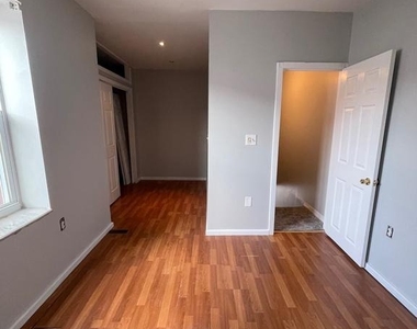 2024 S Philip Street - Photo Thumbnail 6