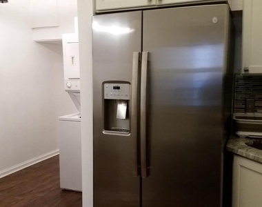 2034 Delancey Pl - Photo Thumbnail 9