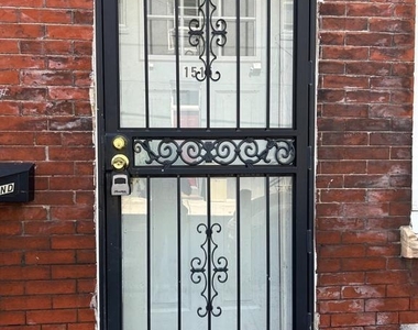 1515 Dickinson Street S - Photo Thumbnail 8