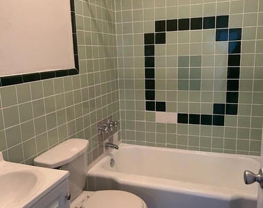 1515 Dickinson Street S - Photo Thumbnail 3