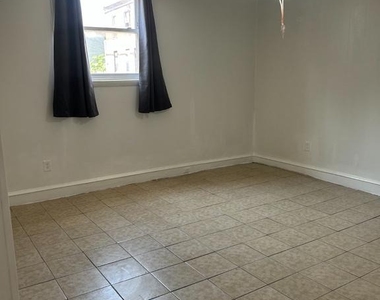 1515 Dickinson Street S - Photo Thumbnail 7